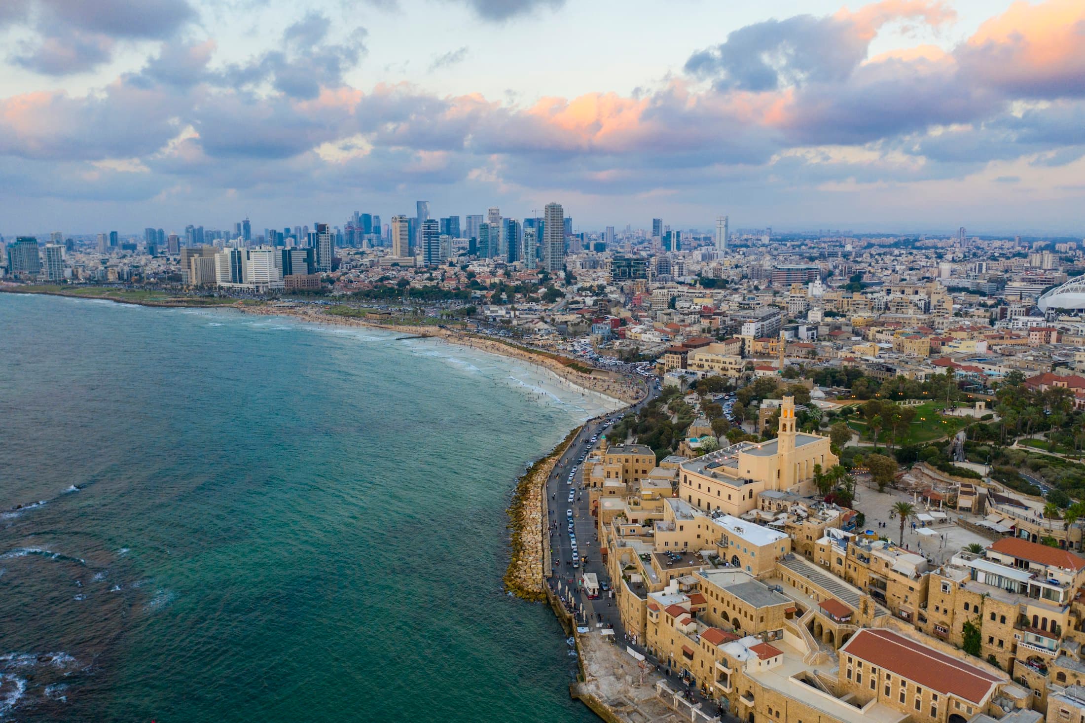 חוף תל אביב-יפו ממעוף הציפור